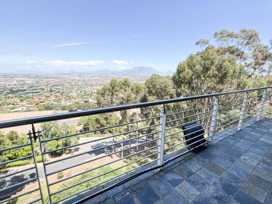 To Let Commercial Property for Rent in Plattekloof Western Cape